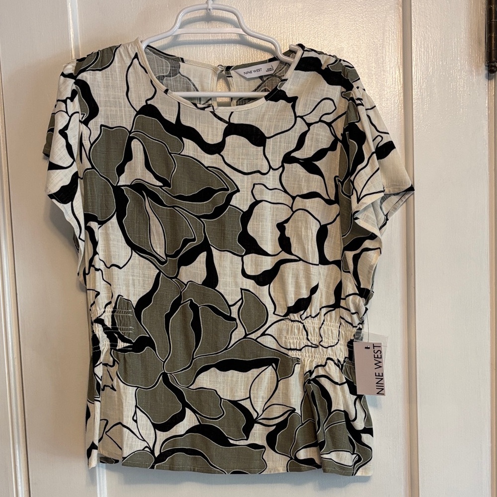 Nine West cinched waist flutter sleeve top size L NWT